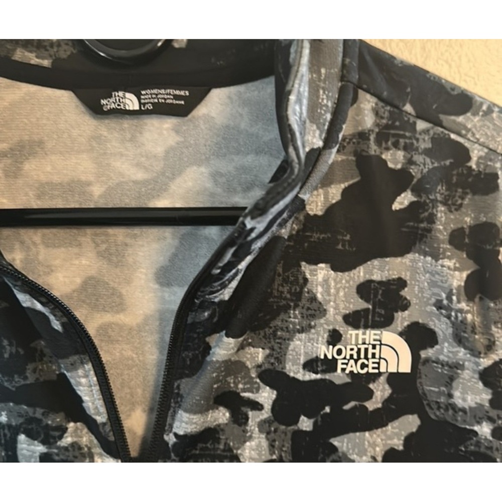 THE NORTH FACE Women's Monochrome Camo Full Zip Jacket Black Gray Large - Picture 8 of 8